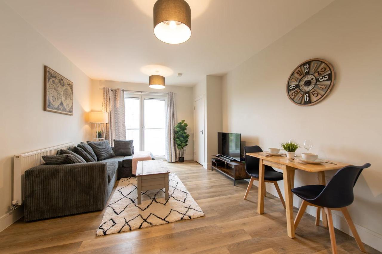 Fantastic 1 Bed Apartment In Crawley Eksteriør billede
